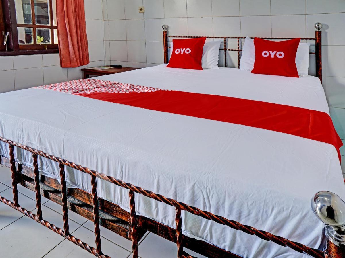 Oyo 92869 Hotel Nusantara Banyuwangi  Exterior photo